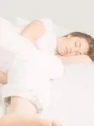 belle fille endormie - mise au point douce