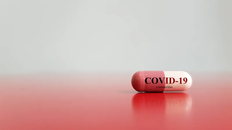 medication of antiviral capsule(medicine drug) for treatment and prevention of new corona virus infection(covid-19,novel coronavirus disease 2019 or ncov 2019 from wuhan pandemic infectious concept