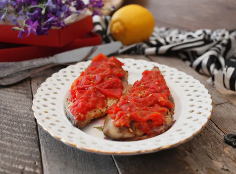 baked mackerel with tomatoes
