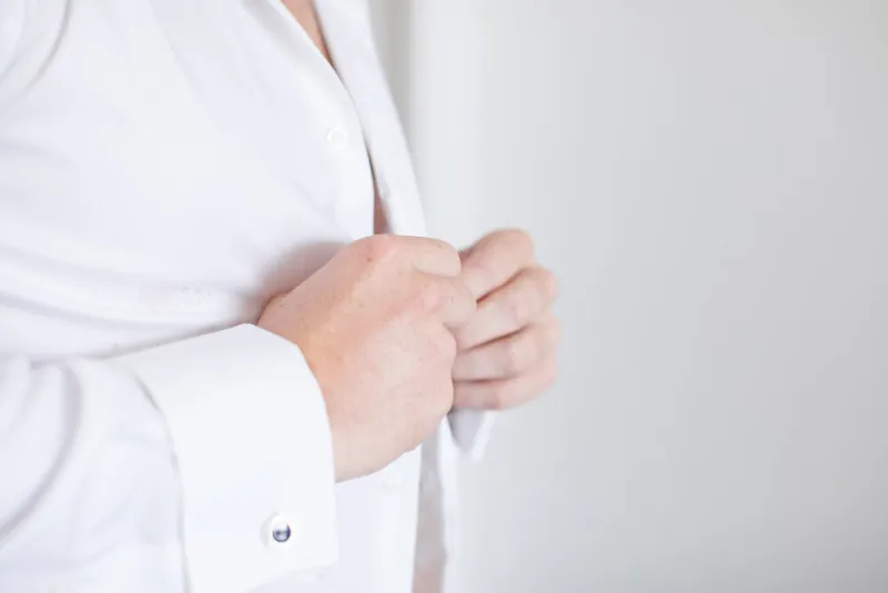 boutonner sa chemine