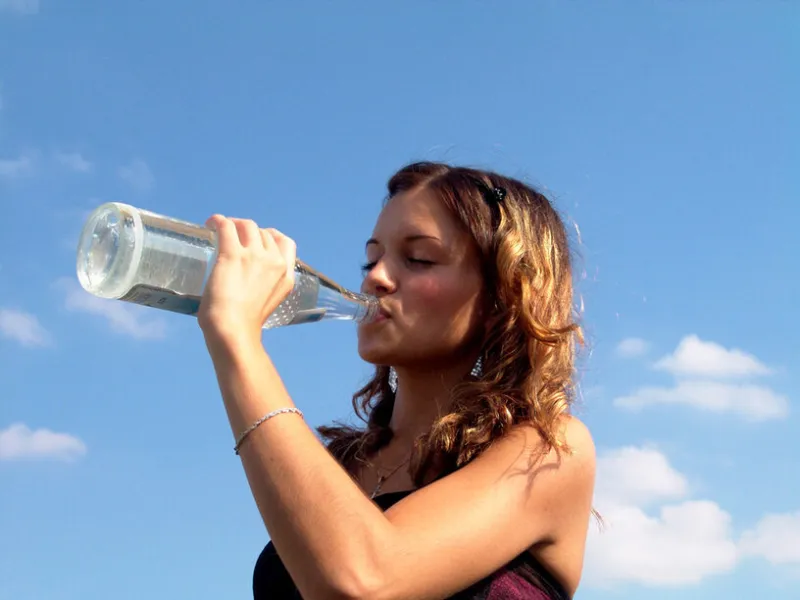 großer schluck wasser