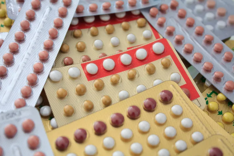 pilule contraceptive orale colorée