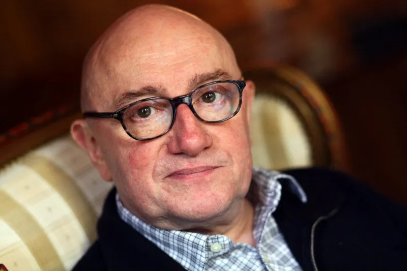 l'acteur français michel blanc pose avant la conférence de presse pour la projection du nouveau film 'l'exercice de l'etat' à lille, dans le nord de la france, le 6 octobre 2011 photo by sylvain lefevre abacapresscom