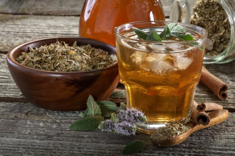 homemade and healthy refreshing iced mint tea
