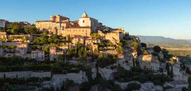 gordes, panoramic view of one of the most well-known hilltop vil