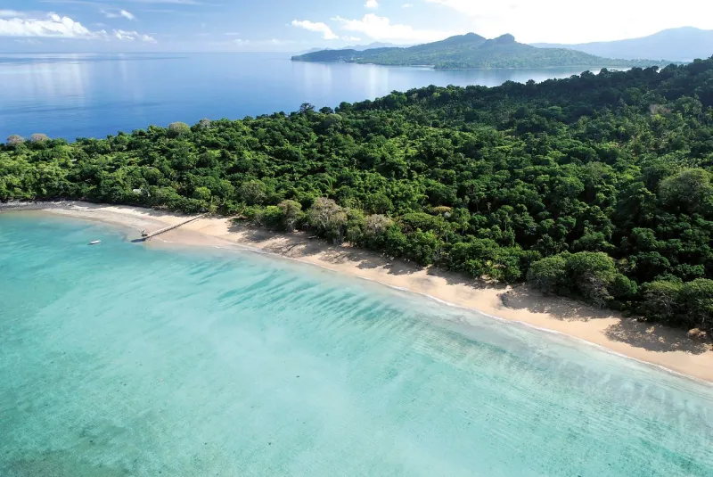 plage n'gouja, dans le sud de l'île de mayotte (hôtel le jardin maoré)
