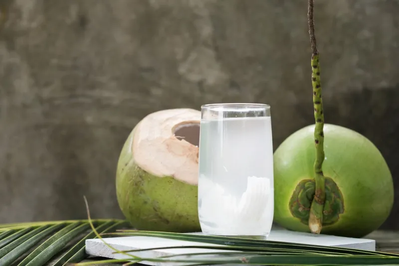 coconut juice,drink coconut water