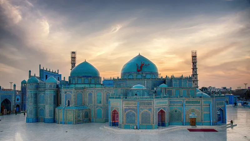 the shrine of hazrat ali locate in mazar-e-sharif