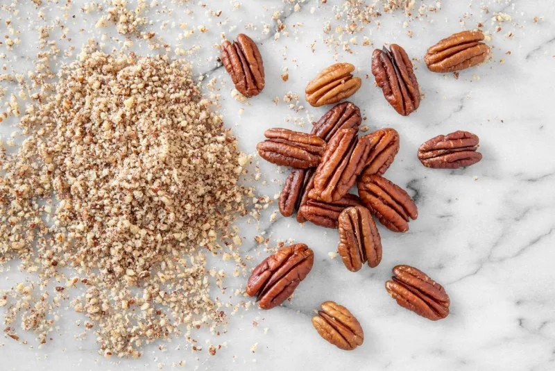 shelled, unshelled and ground pecans