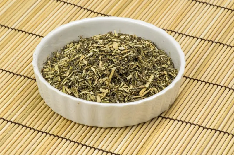 bol avec de la bougie séchée