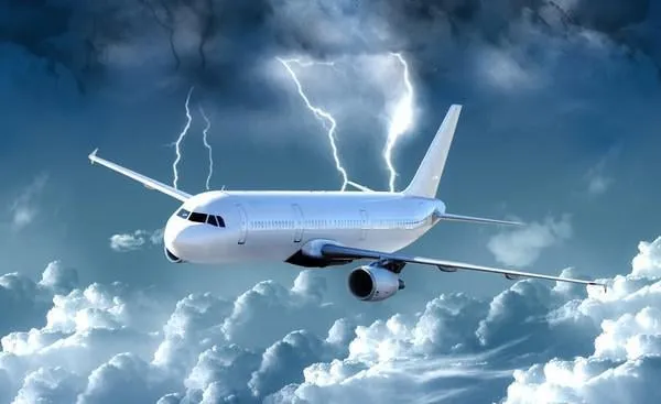 avion dans la tempête