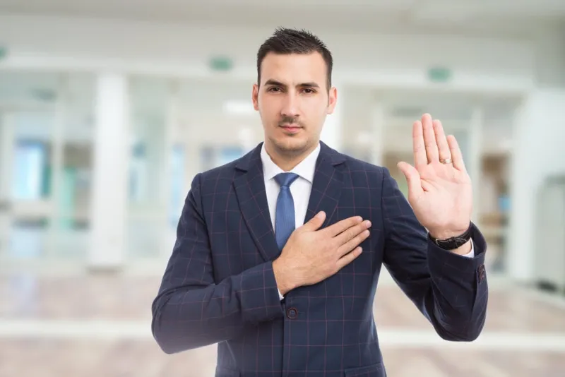 honest,trustworthy,real,estate,agent,making,oath,swear,vow,gesture
