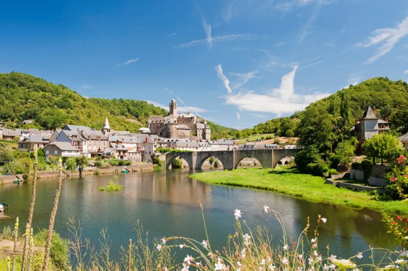 estaing village, central france