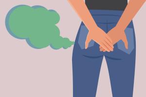 femme qui a une flatulence