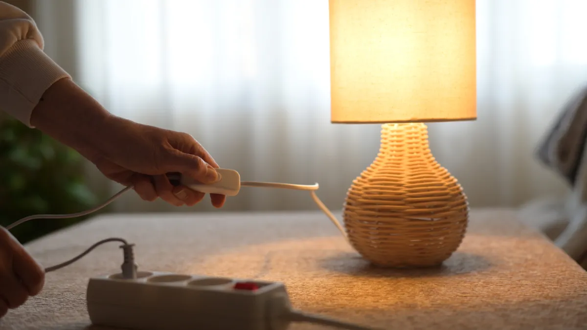 lampe de chevet allumée