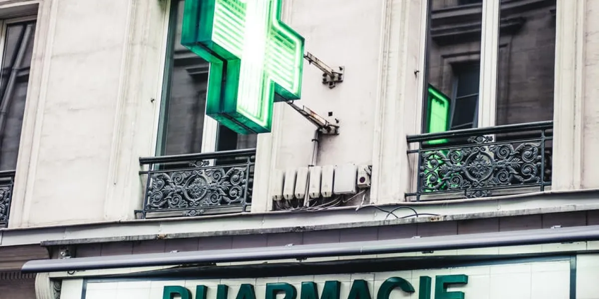 signe pharmacie magasin en france