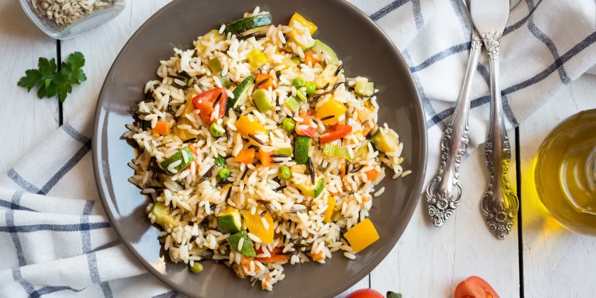 rice with mixed vegetables, healthy vegetarian food