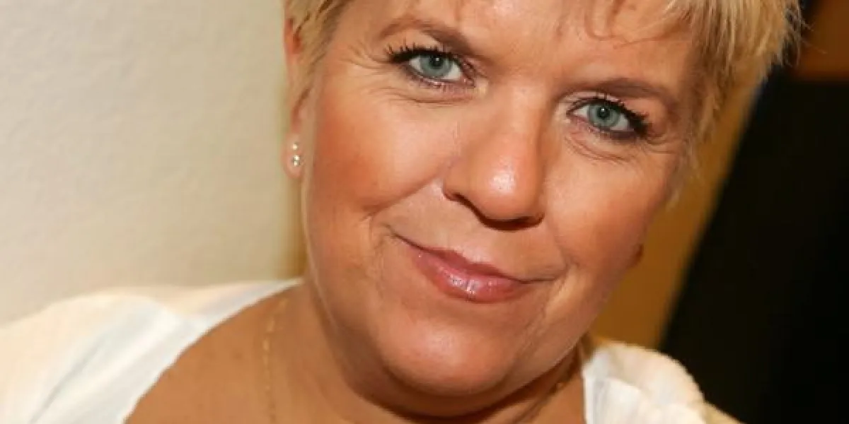 mimie mathy assiste au cirque royal de bruxelles, le 13 novembre 2007, pour une soirée spéciale intitulée les etoiles en foly pour l'association faire une photo de souhait par abacapresscom, 137485 19 bruxelles bruxelles belgique