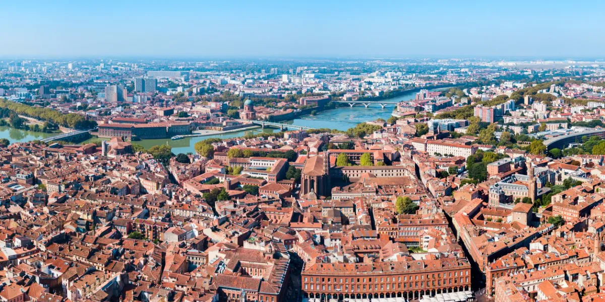 toulouse aerial panoramic view toulouse is the capital of haute garonne department and occitanie region in france
