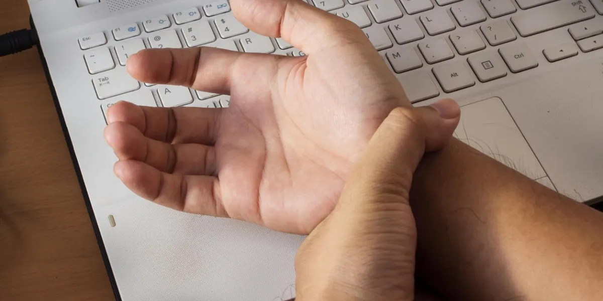 syndrome du canal carpien, douleur au poignet de travailler avec l'ordinateur