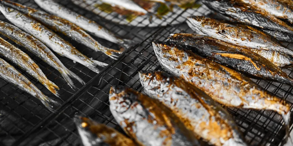 nourriture saine, poisson, cuisine, closeup, de, frais, grillé (frit), maquereau, poisson, sur, gril, à, fish market, dans, thaïlande, asie, cuisine thai, repas, plat, fruits mer, manger, nutrition, régime