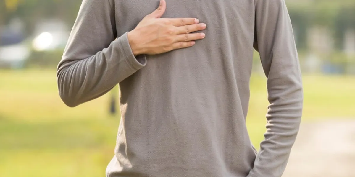homme souffrant de reflux acide à parkman se sentir confus à parkman se sentir confus au parc