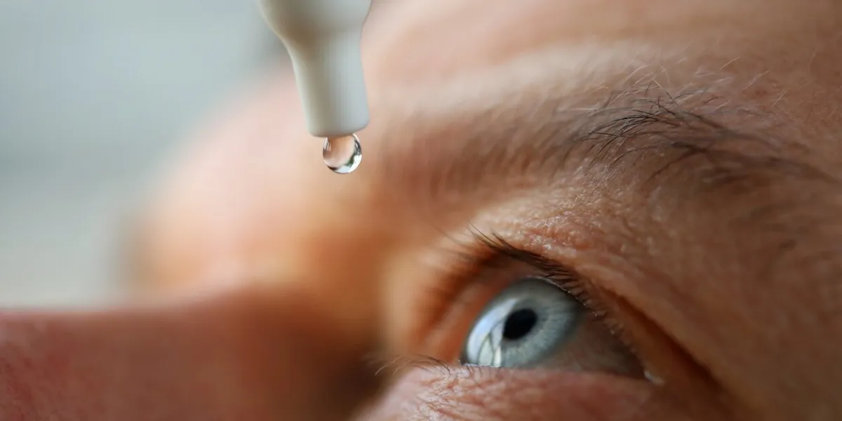 man drops eye drops install lenses, moisturizing preservation and solution vision problems eye diseases are recognized drops before putting on lenses or before removing at end day