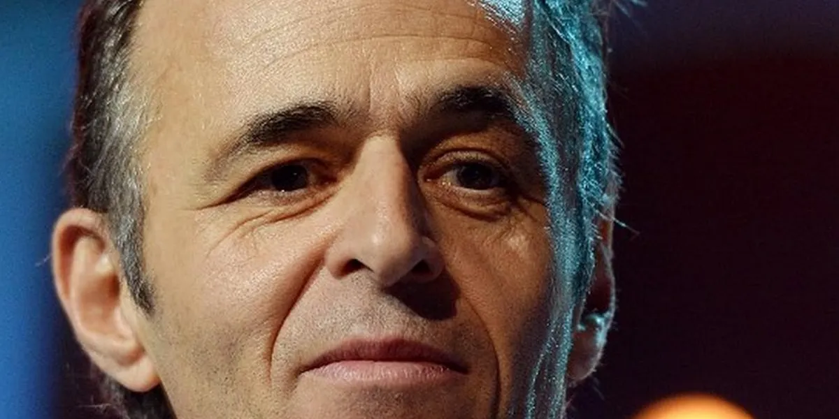 le chanteur français jean-jacques goldman se produit lors du show télévisé que vous vous concentrez, le 15 janvier 2014 à strasbourg, est de la france afp photo patrick hertzog photo afp patrick hertzog