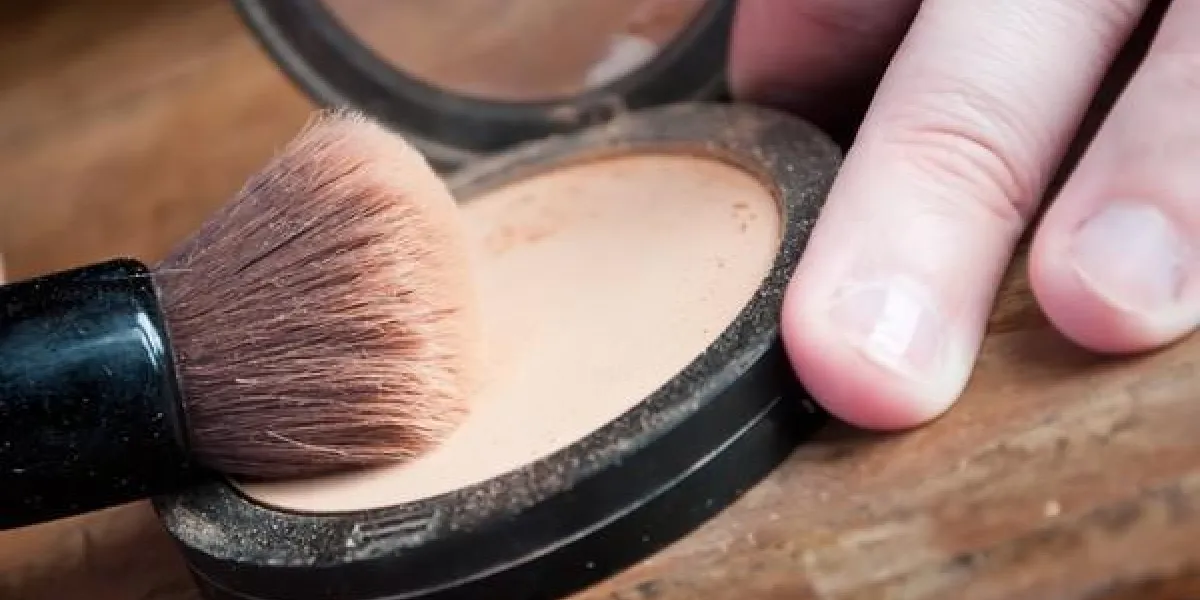 outils de maquillage