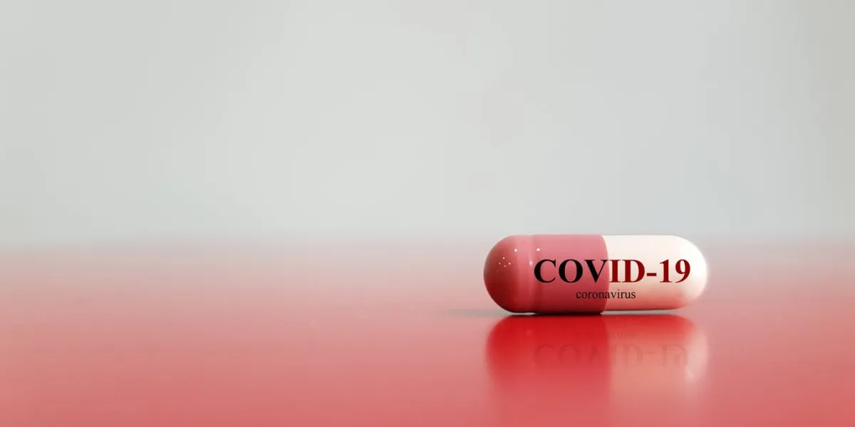 medication of antiviral capsule(medicine drug) for treatment and prevention of new corona virus infection(covid-19,novel coronavirus disease 2019 or ncov 2019 from wuhan pandemic infectious concept