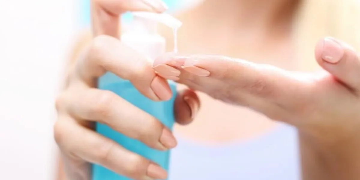 moisturizing the skin body oil skin care