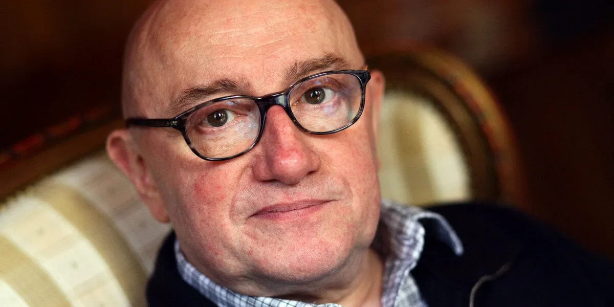 l'acteur français michel blanc pose avant la conférence de presse pour la projection du nouveau film 'l'exercice de l'etat' à lille, dans le nord de la france, le 6 octobre 2011 photo by sylvain lefevre abacapresscom