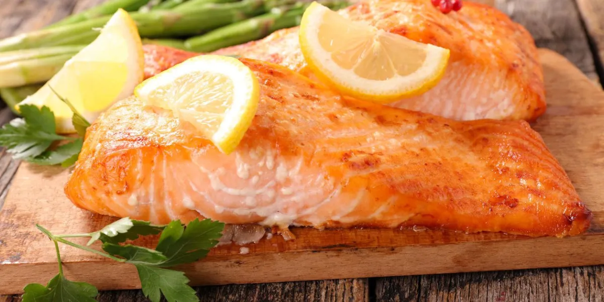 filet de saumon cuit à bord