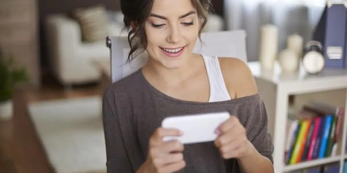 se connecter avec d'autres personnes par internet dans mon téléphone portable