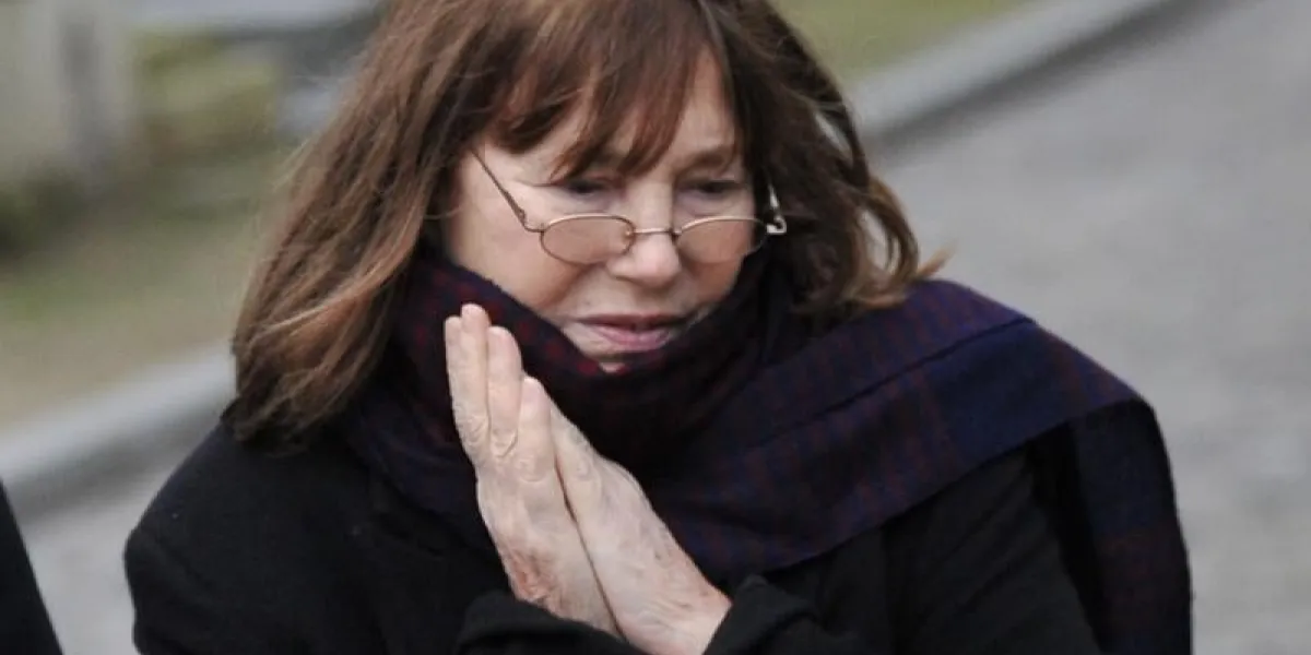 jane birkin assiste aux obseques de jacques rivette au cimetiere de montmartre a paris, france le 5 fevrier 2016 photo by alban wyters abacapresscom , 533376 012 paris traductionpae france