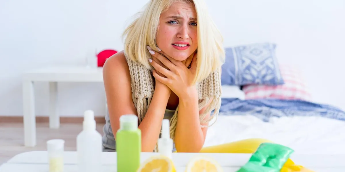 un portrait d'une fille malade ayant la grippe