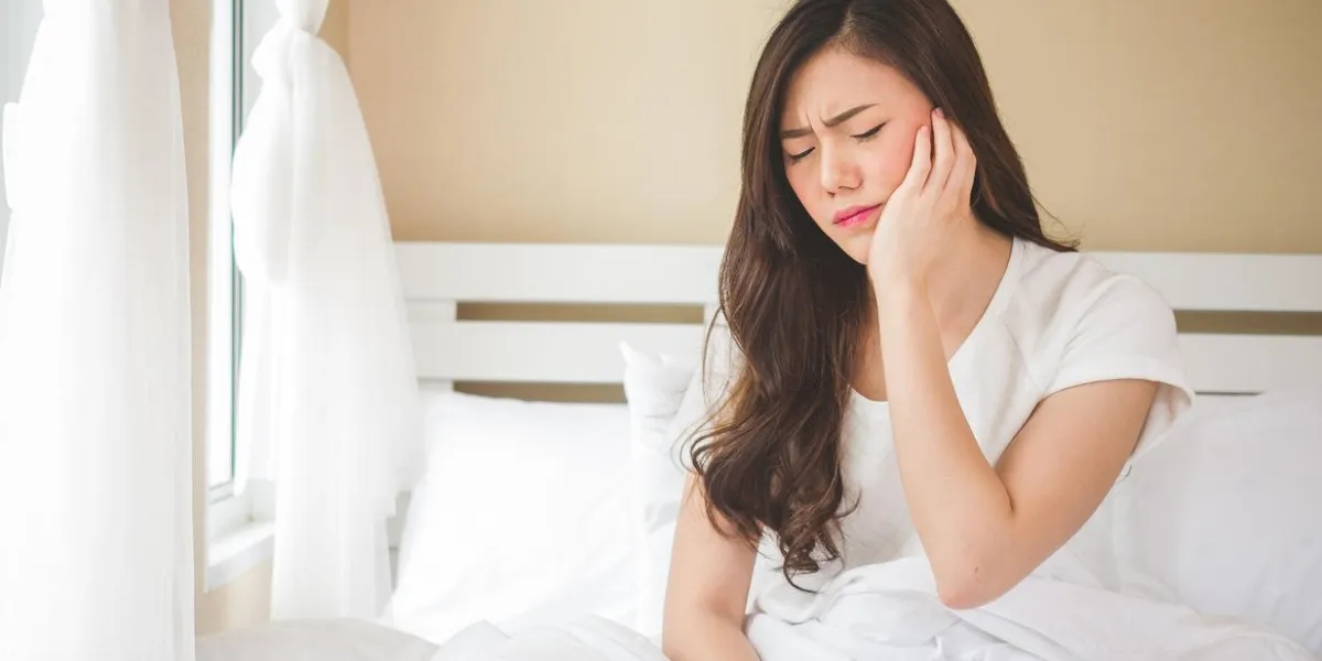 asian woman toothache, pain, hurt and injured, tooth, teeth and dentistry woman concept