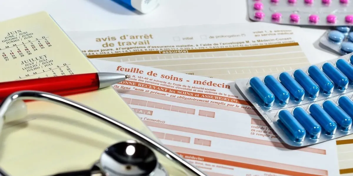 feuille,soins,maladie,travail,arrêt,sécurité sociale,documents