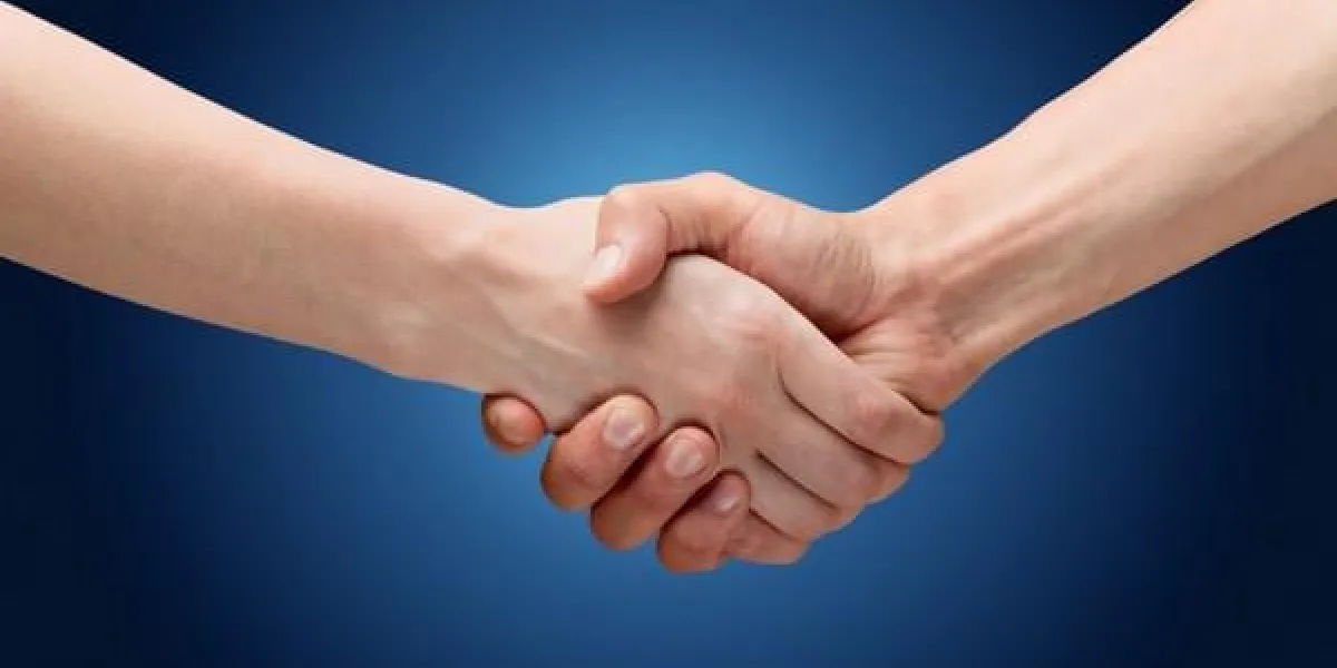 poignée de main, main dans la main