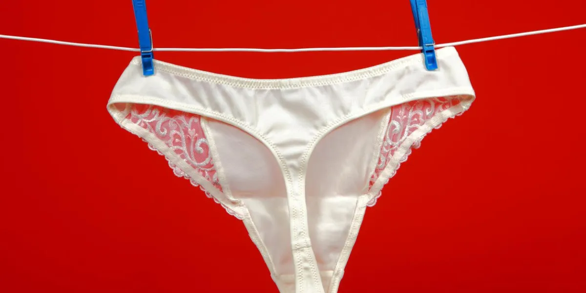 lanières de femme sont en train de sécher