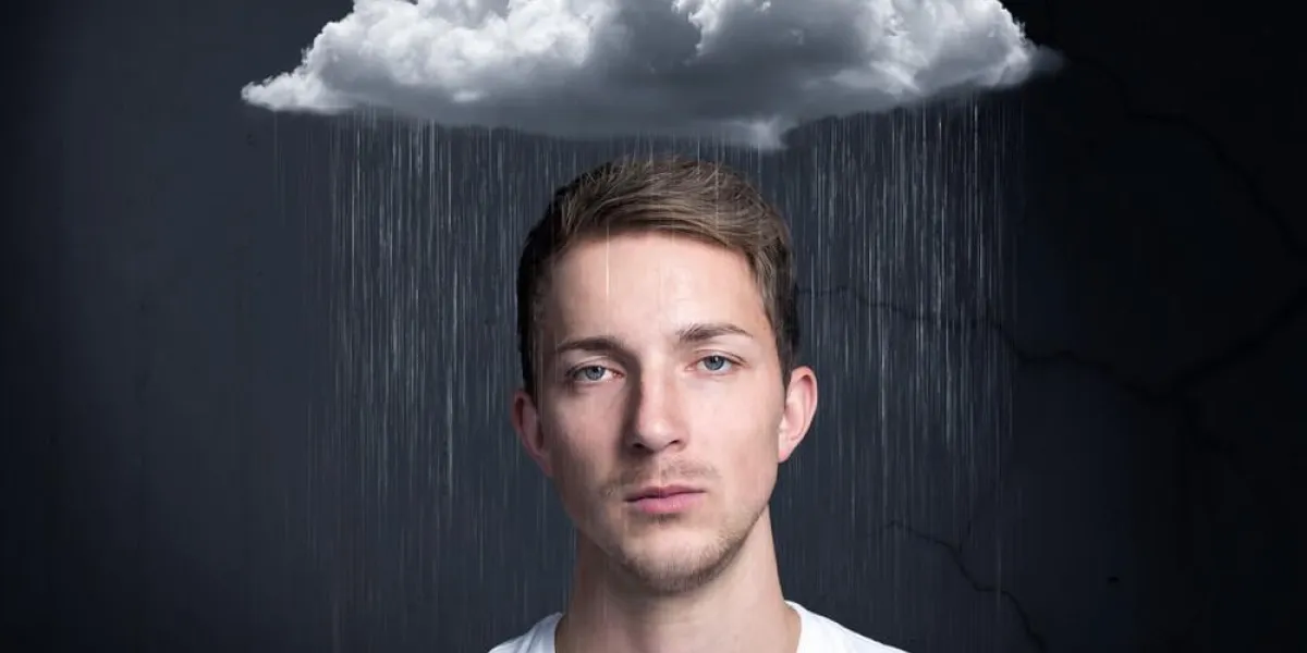 nuage de pluie sur l'homme