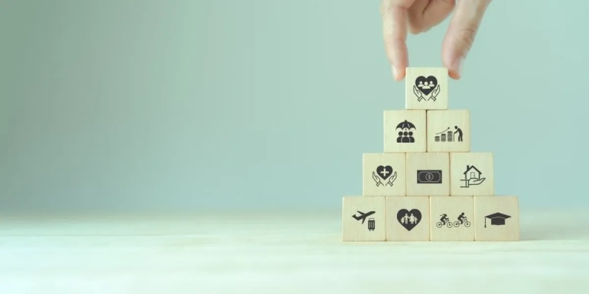 employee benifits concept indirect and non-cash compensation paid to employees offered to attract and retain employees fringe benefits for employee engagement insurance, paid vacation, office perks