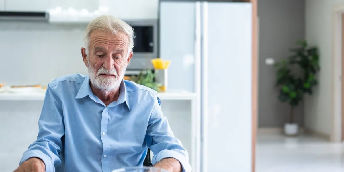 an elderly man has anorexia can't eat rice in the morning of the day