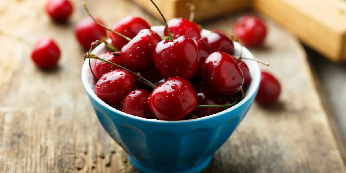 fresh cherry in the bowl
