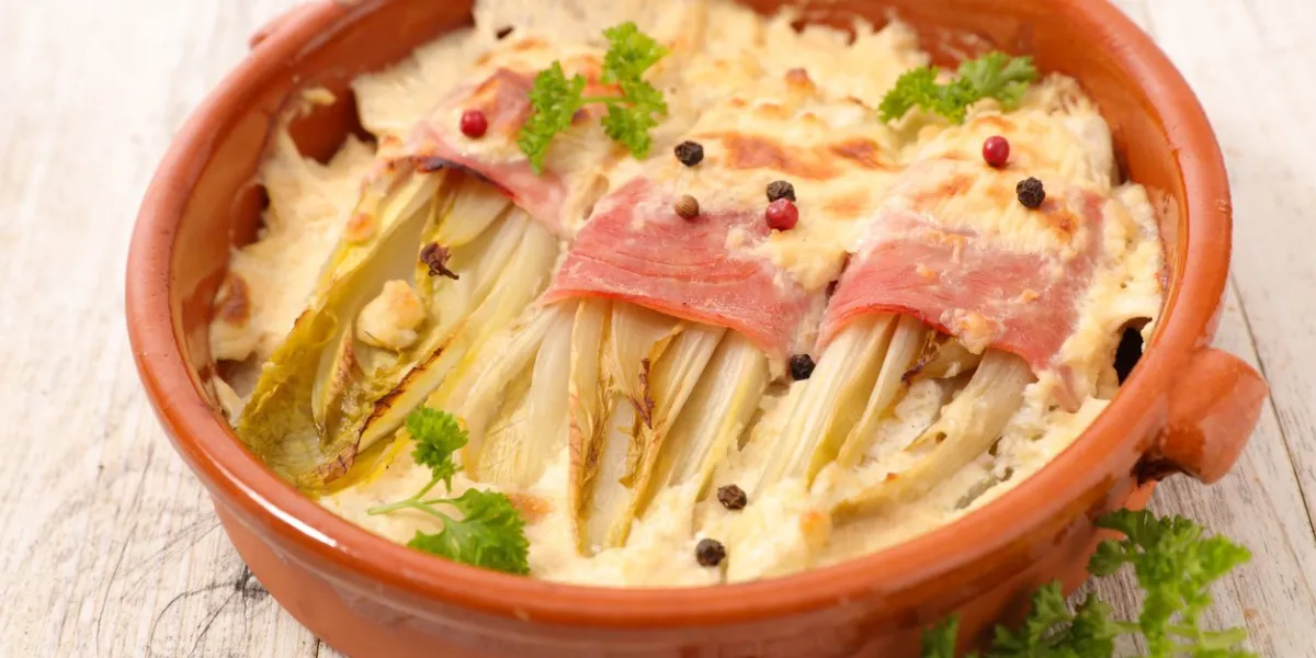 baked chicory with ham and cream