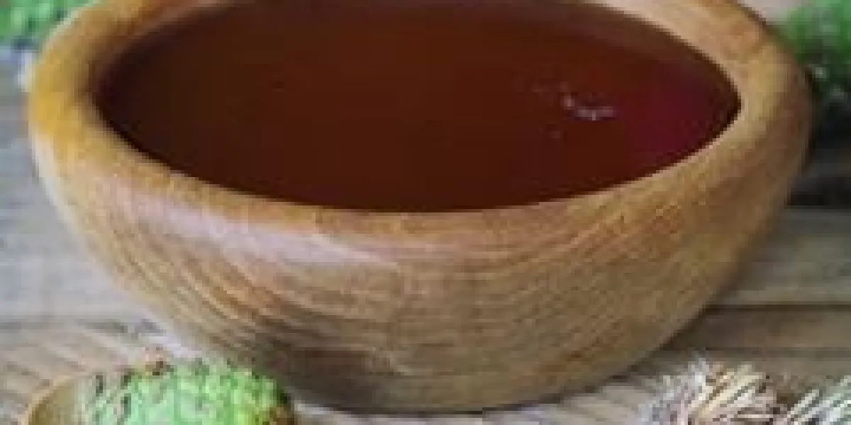 traditionnel russe délicieux pomme de pin confiture faible profondeur de champ